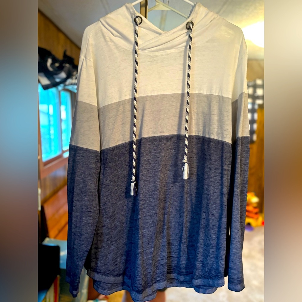 Light sweatshirt